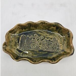 Southwestern Cactus Ruffle Edge Studio Art Pottery Tinket Dish Iridescent Green